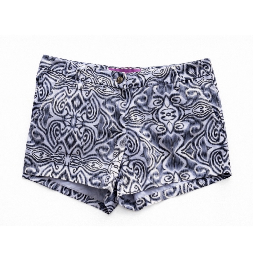 Macbeth collection by Margaret Josephs Black White Printed Shorts Women's Large